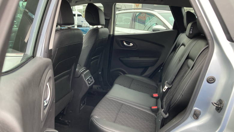 Renault Kadjar 1.5 Blue dCi Iconic 5dr EDC Diesel Hatchback